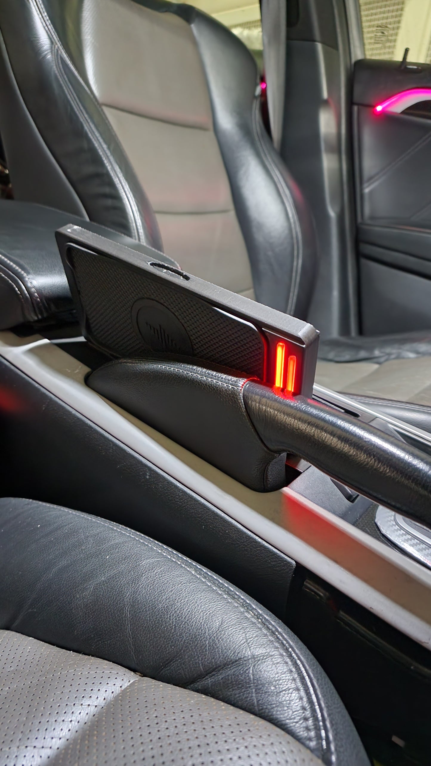 Acura TL 3G (2004-2008) Wireless Charger